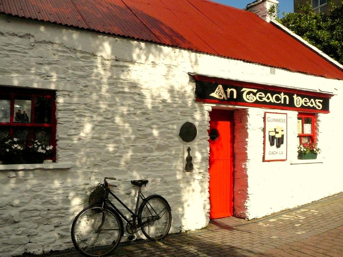 O Donovans Hotel Clonakilty Exterior photo